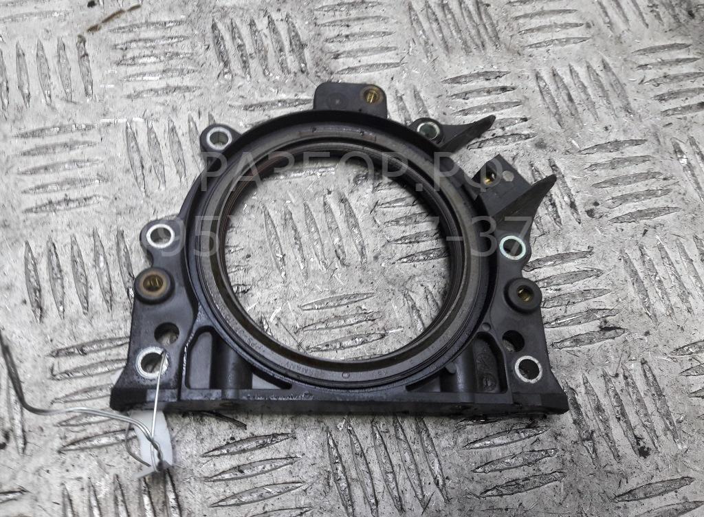 Крышка двигателя передняя