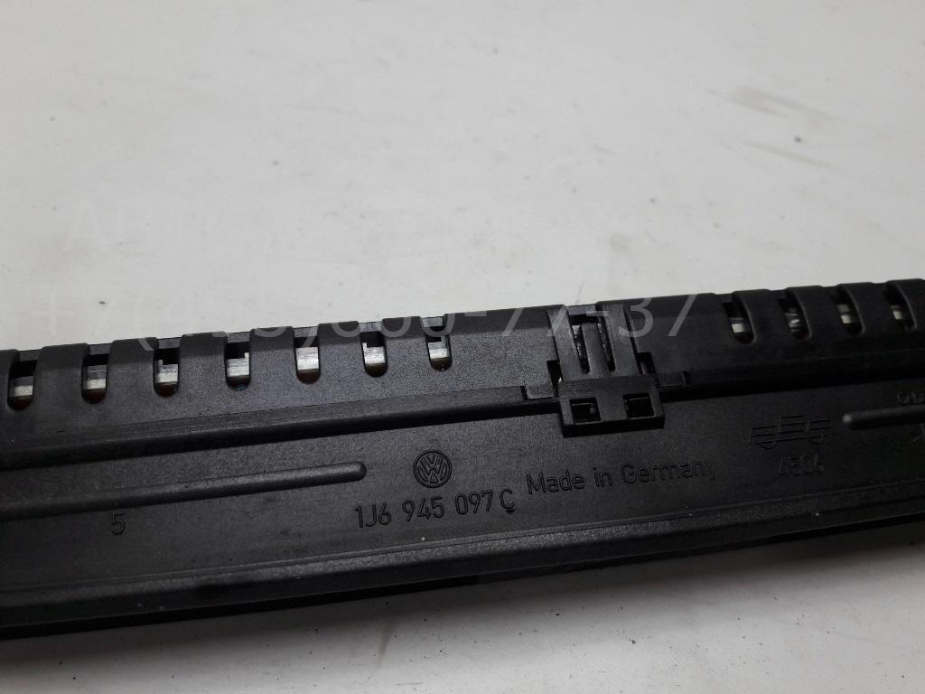 Фонарь задний (стоп сигнал)