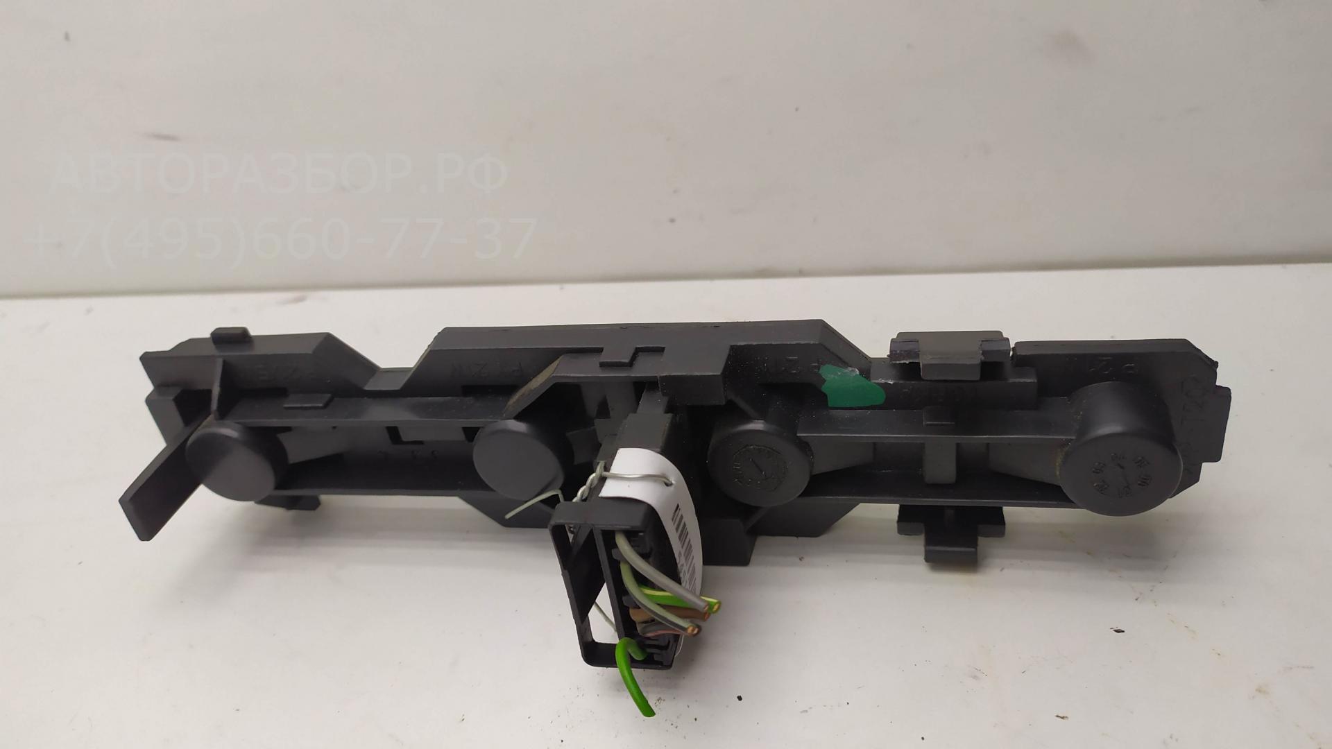 Плата заднего фонаря левого