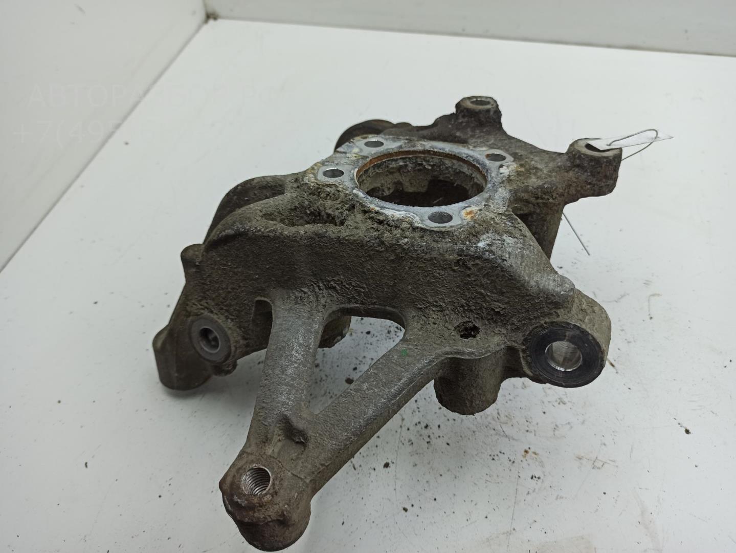 Кулак поворотный задний правый