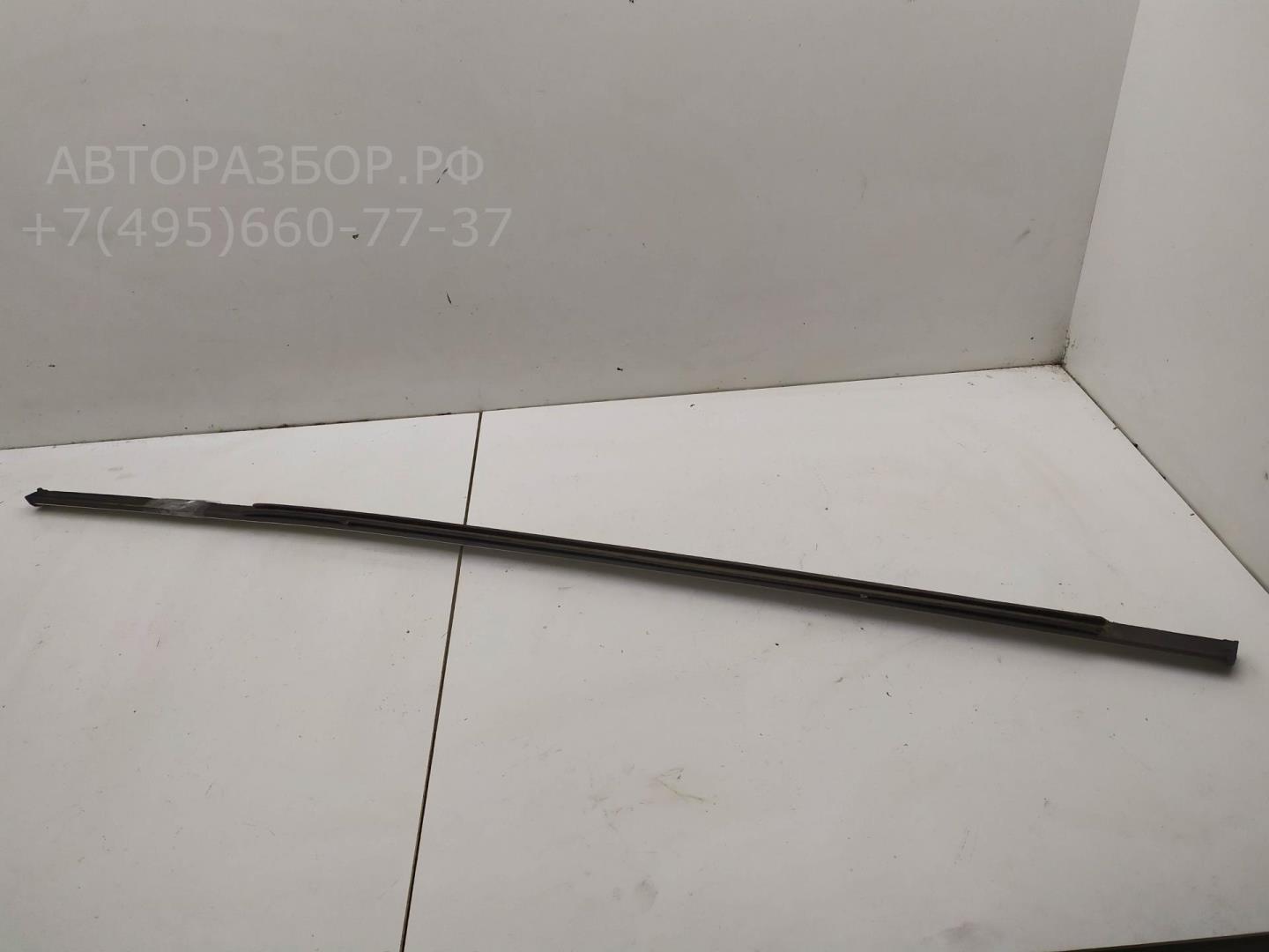Накладка стекла заднего правого
