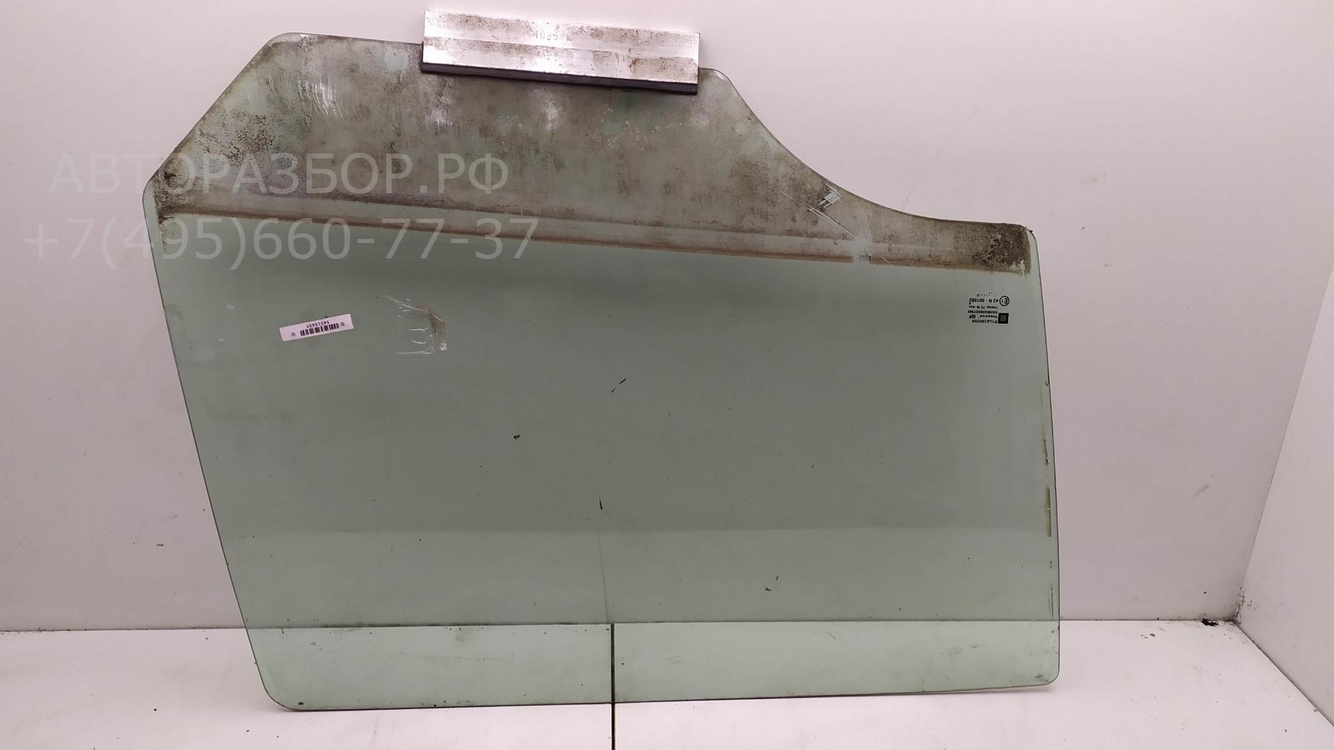 Стекло двери задней правой