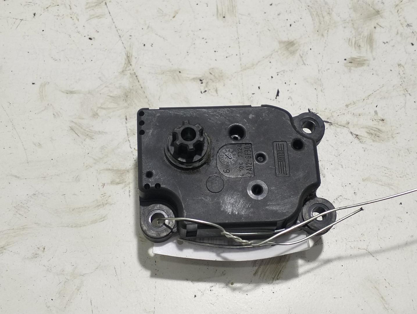 Моторчик заслонки печки