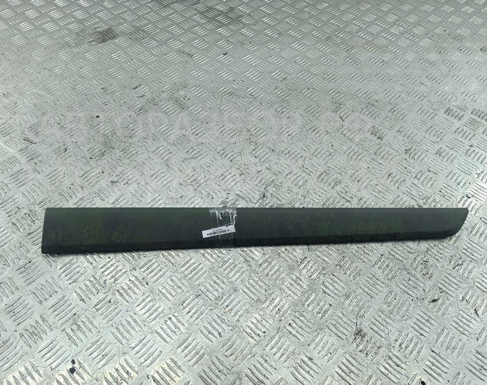 Накладка двери задней левой