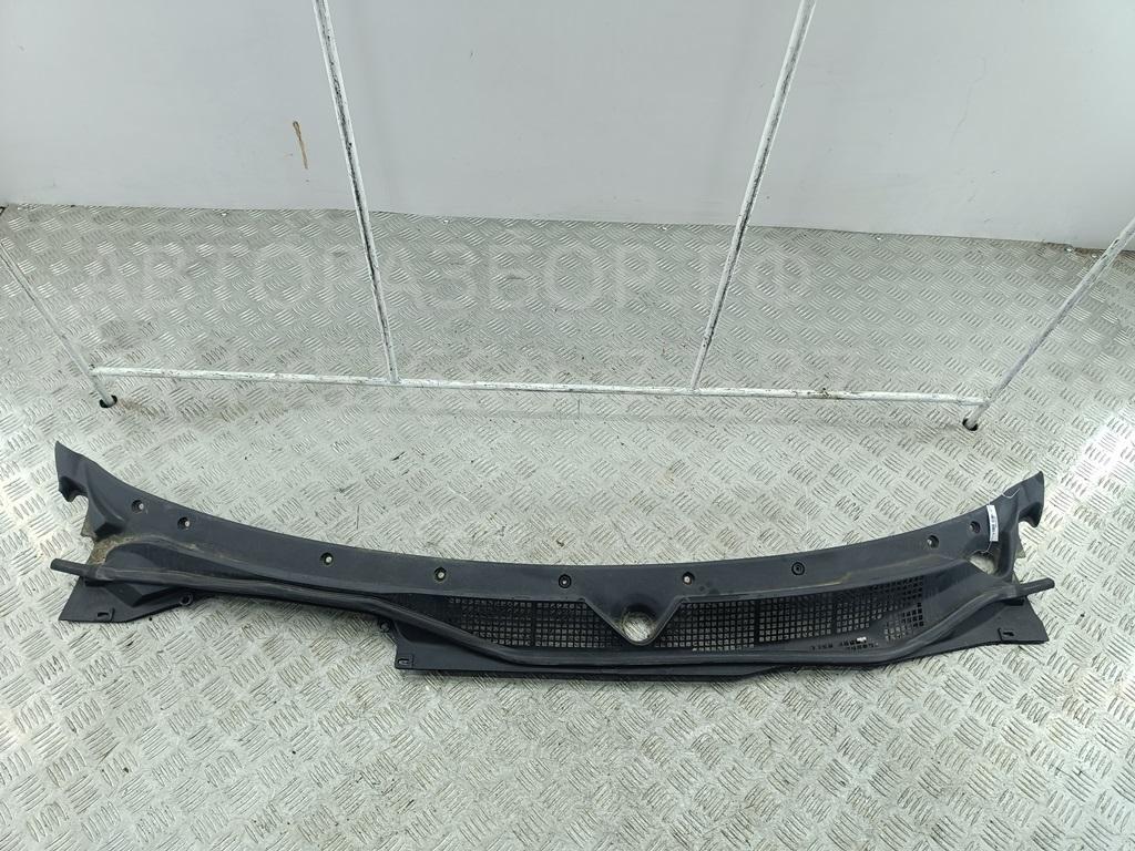 Решетка стеклоочистителей (Жабо)