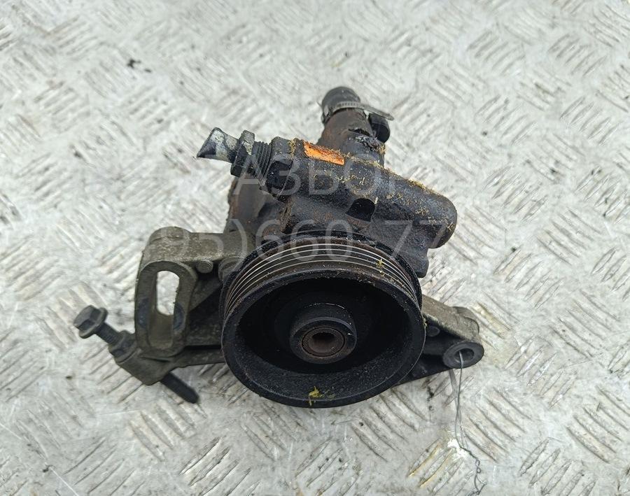 Насос ГУР (гидроусилитель руля)