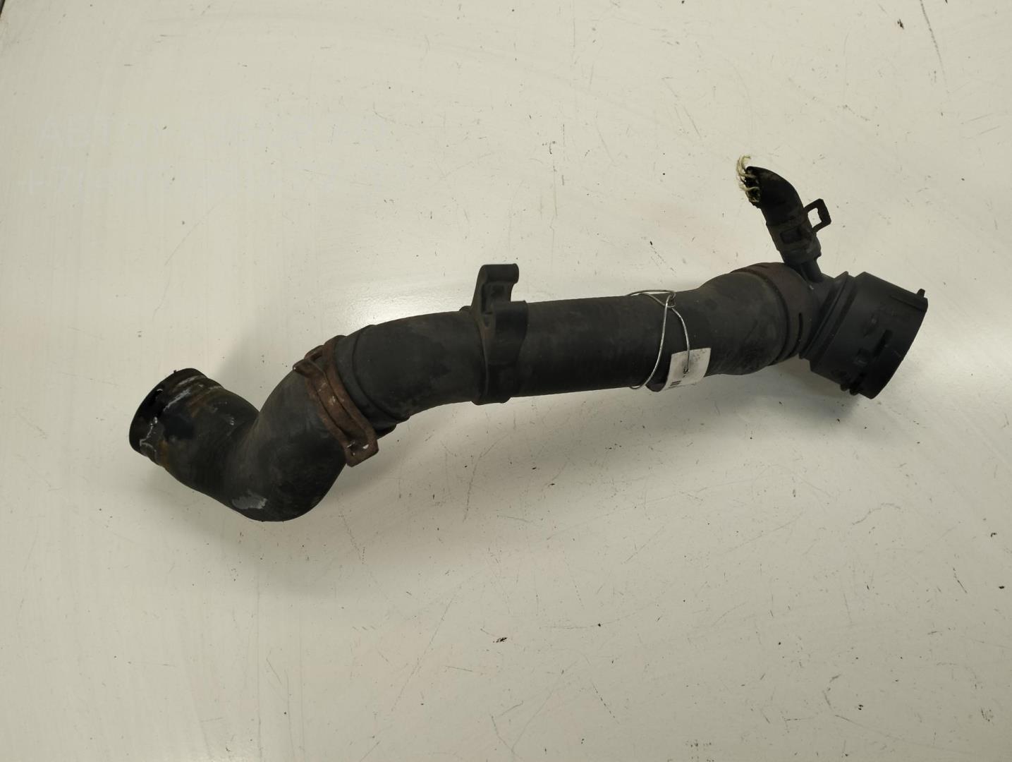 Патрубок радиатора