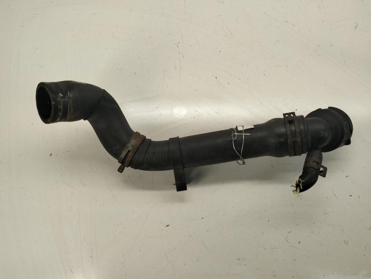 Патрубок радиатора