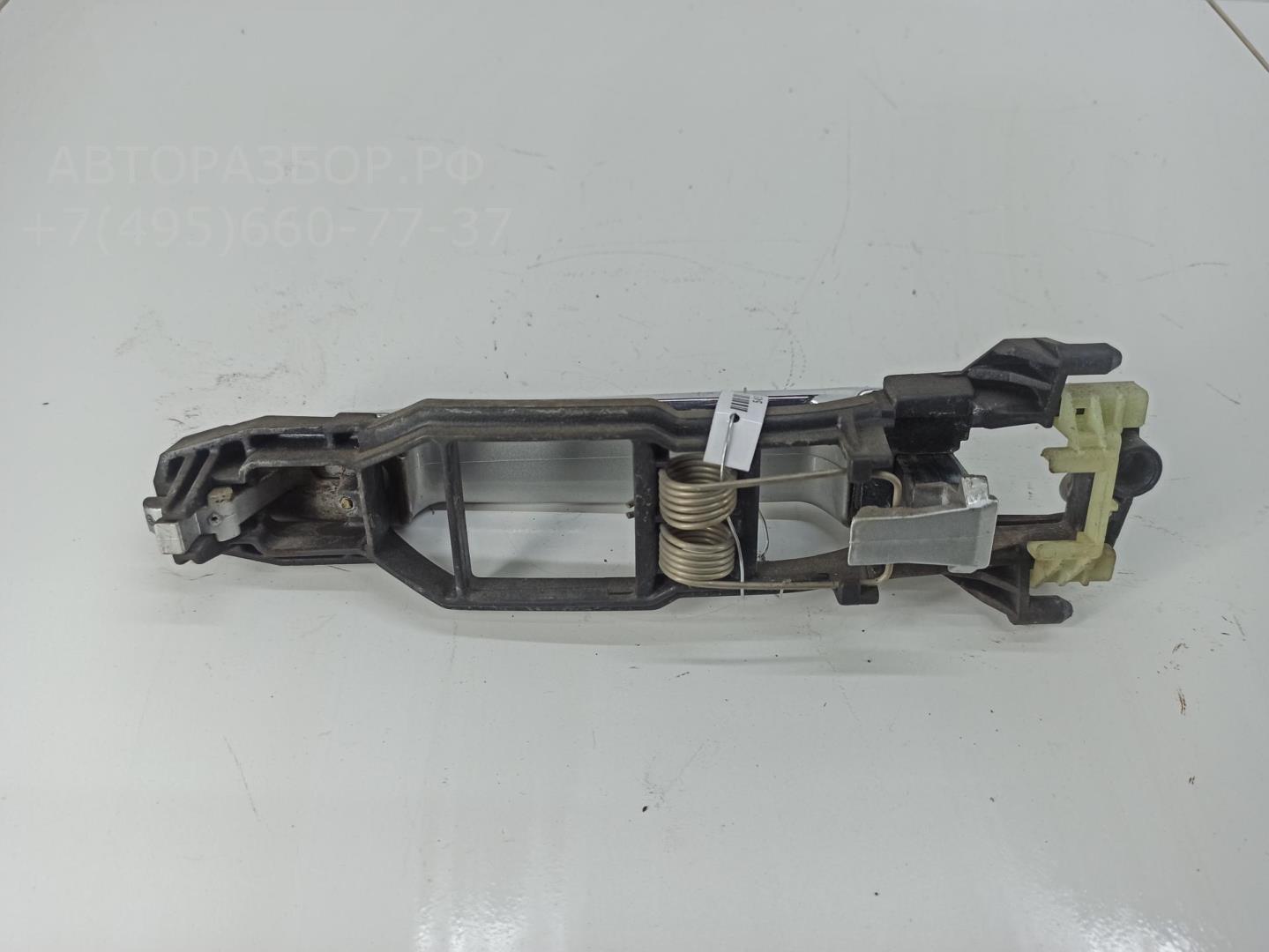 Ручка двери передней наружная правая