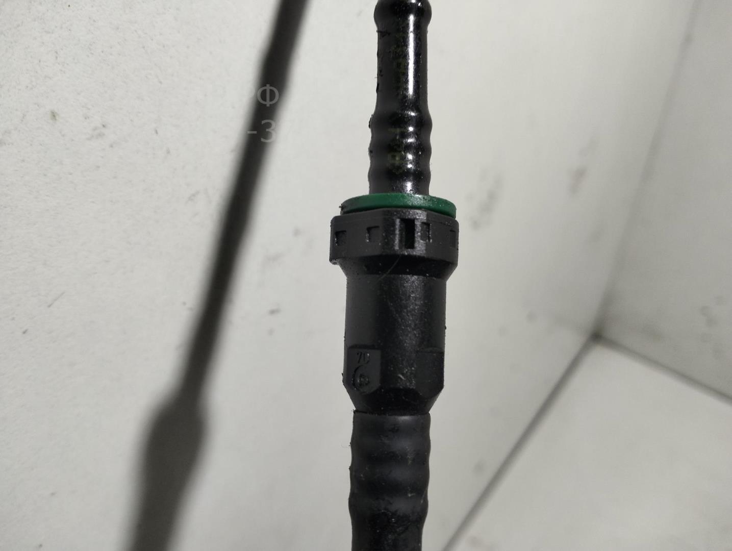 Трубка топливная