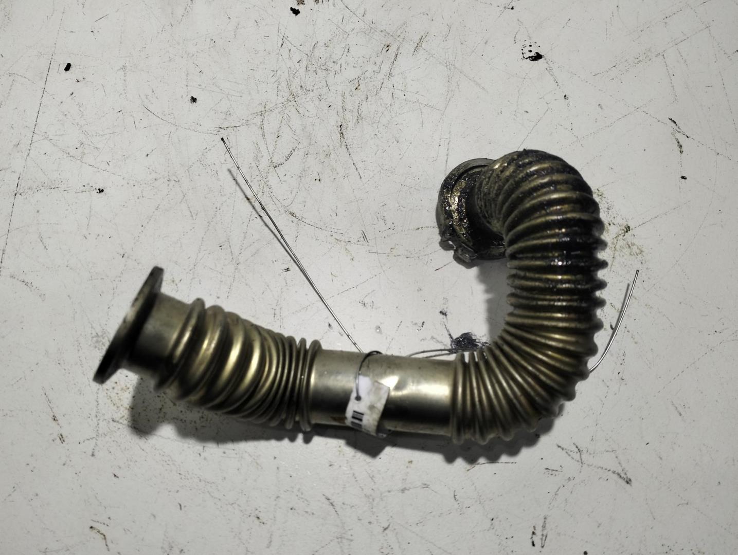 Трубка картерных газов