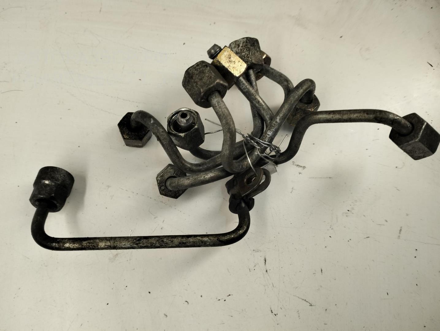 Трубка топливная