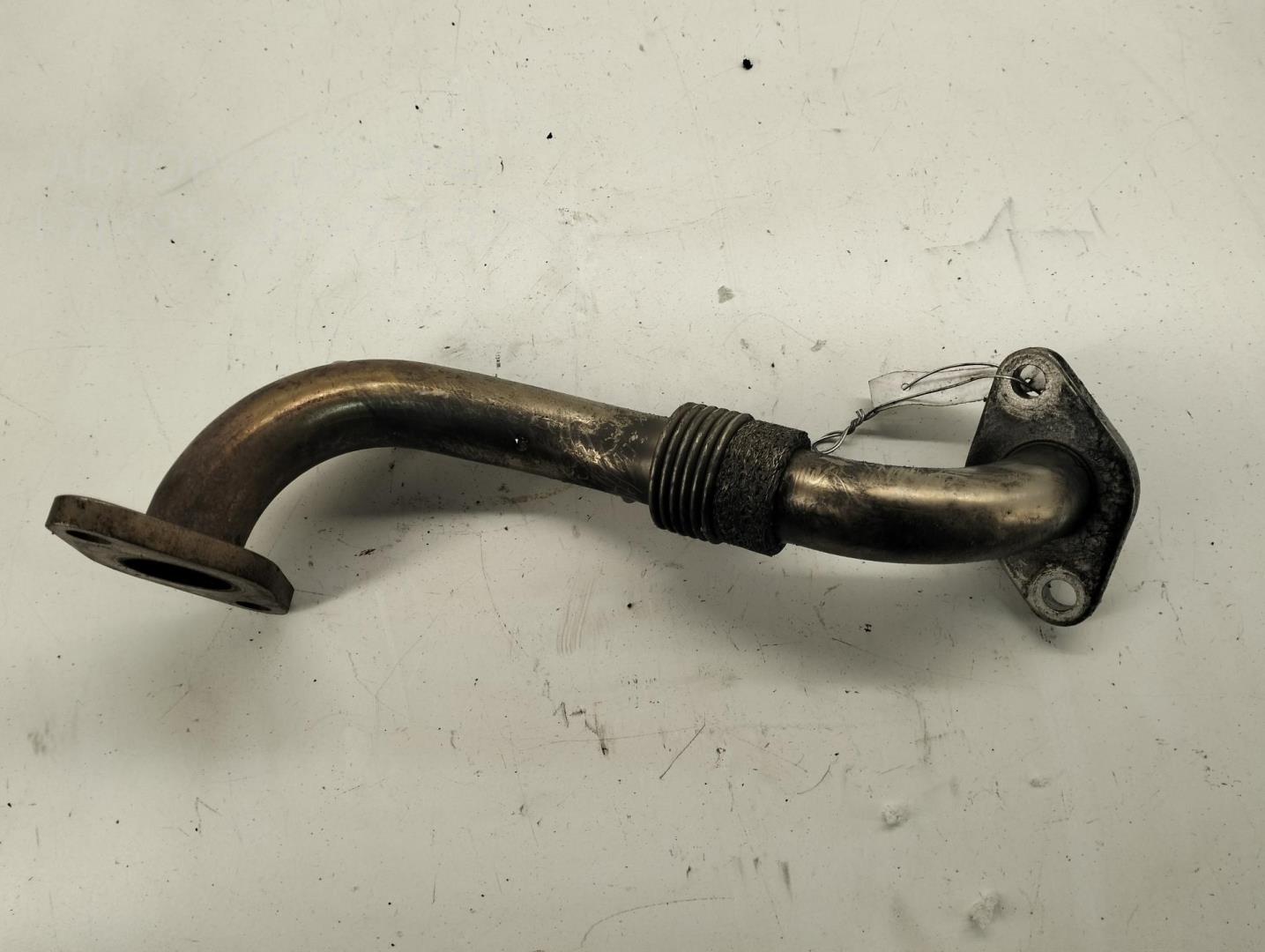 Трубка картерных газов