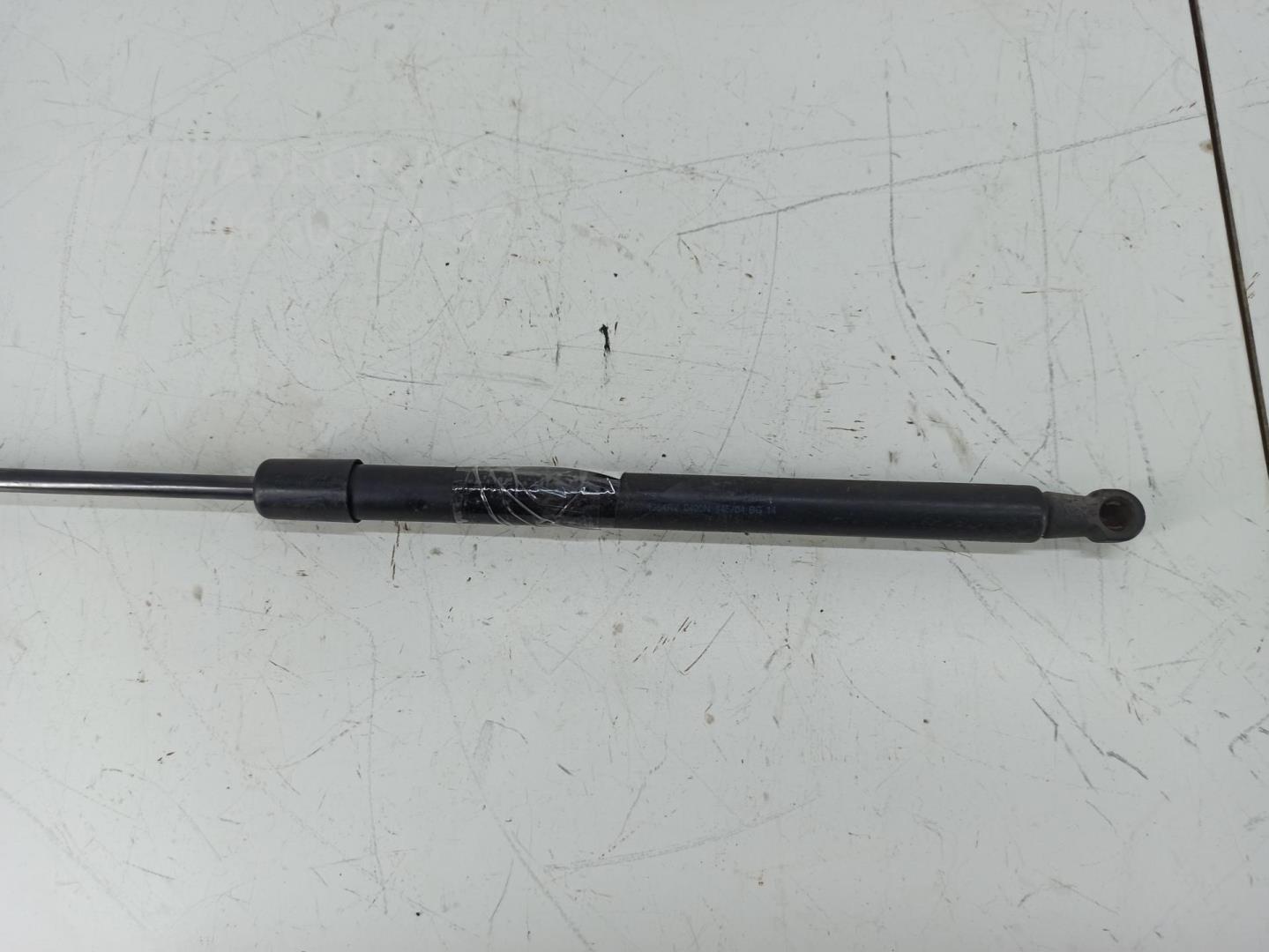 Амортизатор крышки багажника