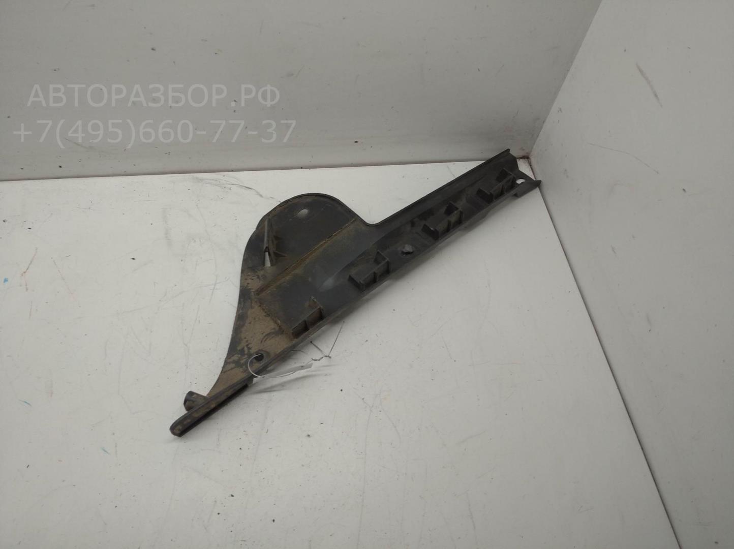 Кронштейн заднего бампера правый