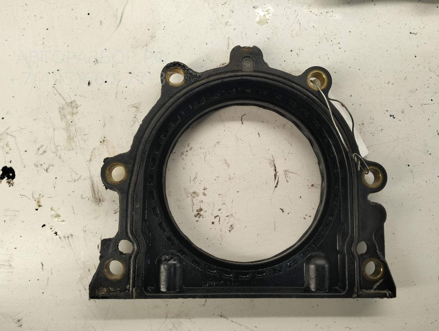 Крышка двигателя передняя