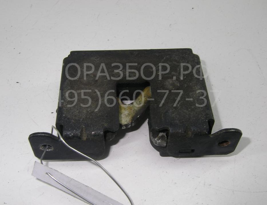 Замок капота