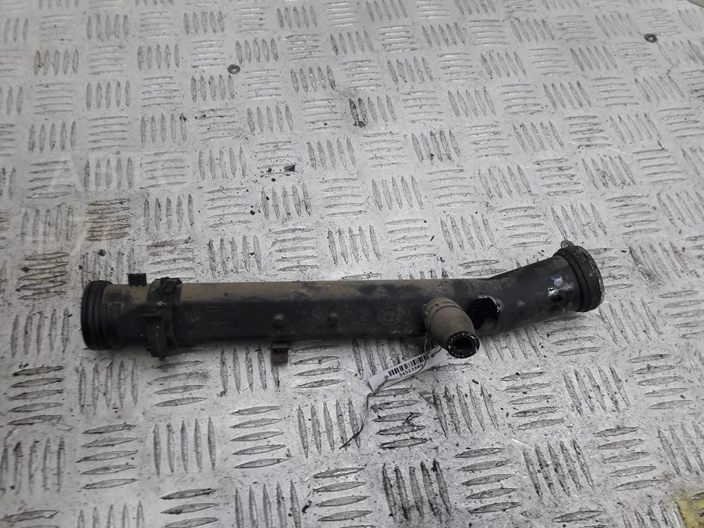 Трубка системы охлаждения