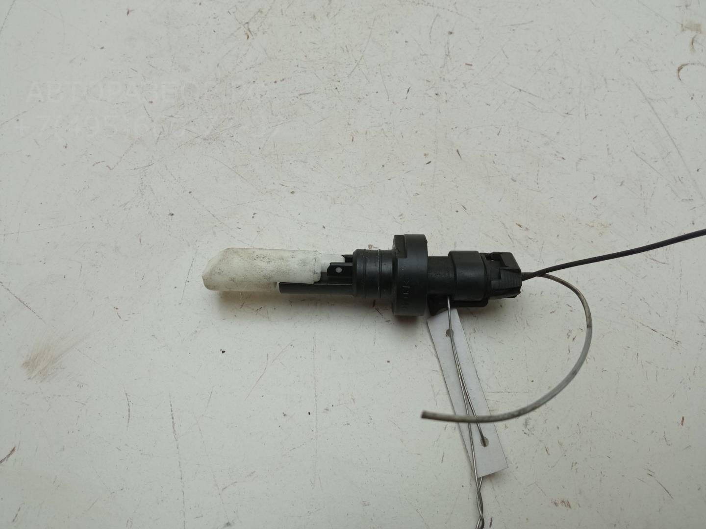 Датчик уровня в бачок омывателя