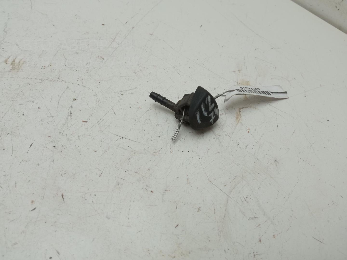 Форсунка омывателя фары