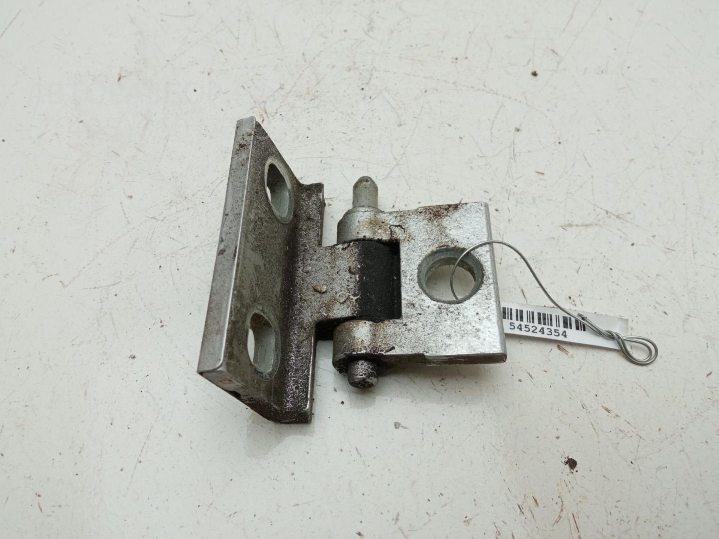 Петля двери