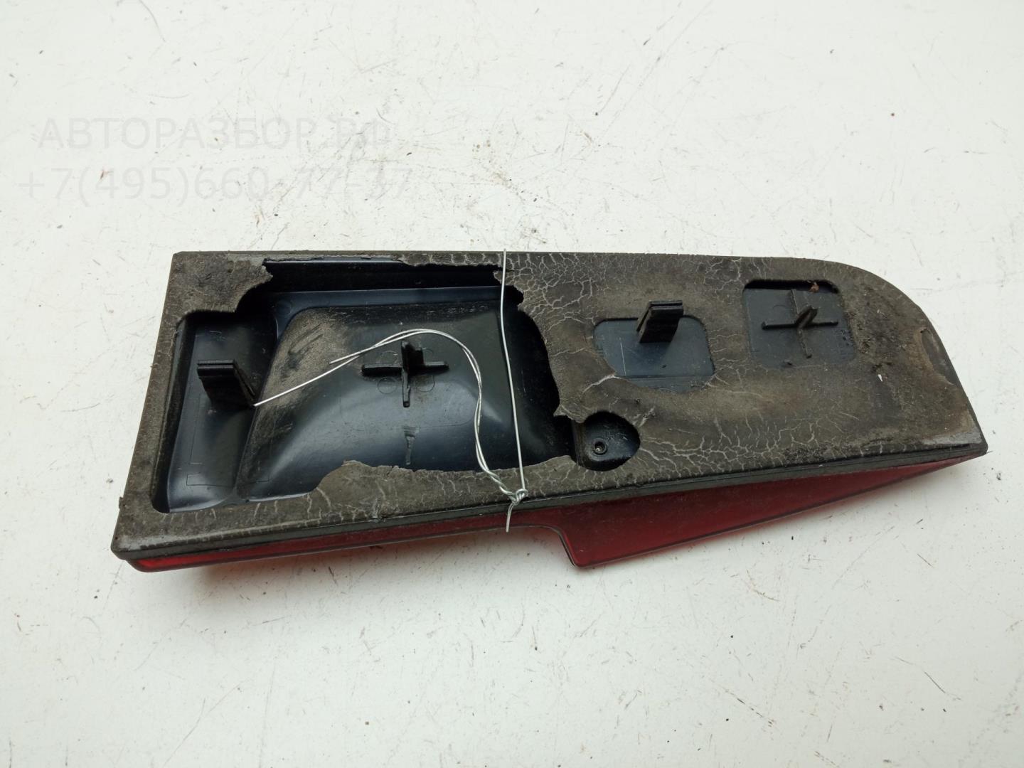 Фонарь задний внутренний правый