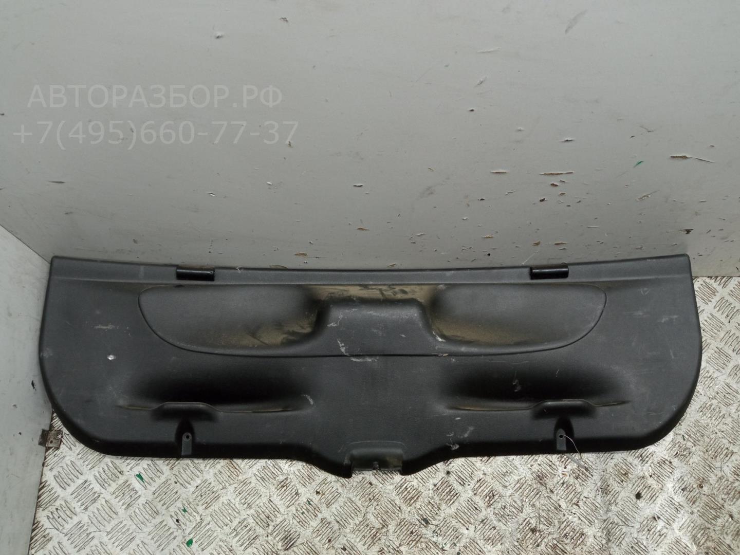 Обшивка крышки багажника