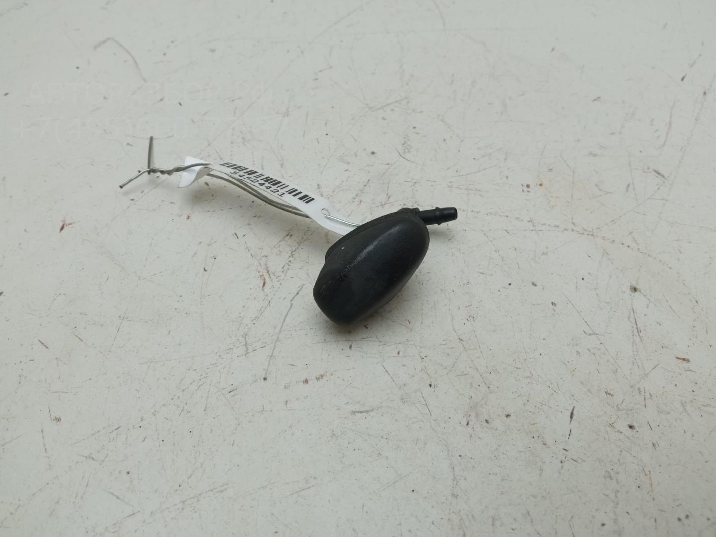 Форсунка омывателя лобового стекла