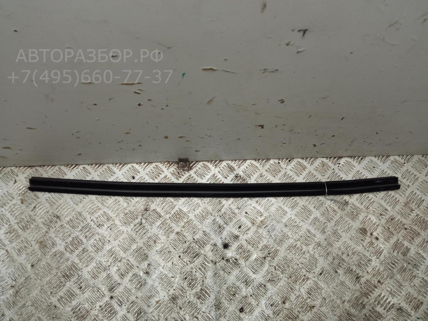 Накладка стекла переднего левого