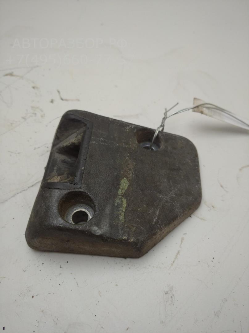 Ответная часть замка двери