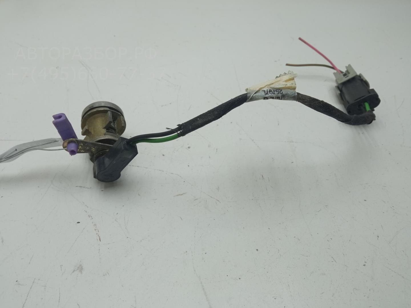 Вставка замка двери