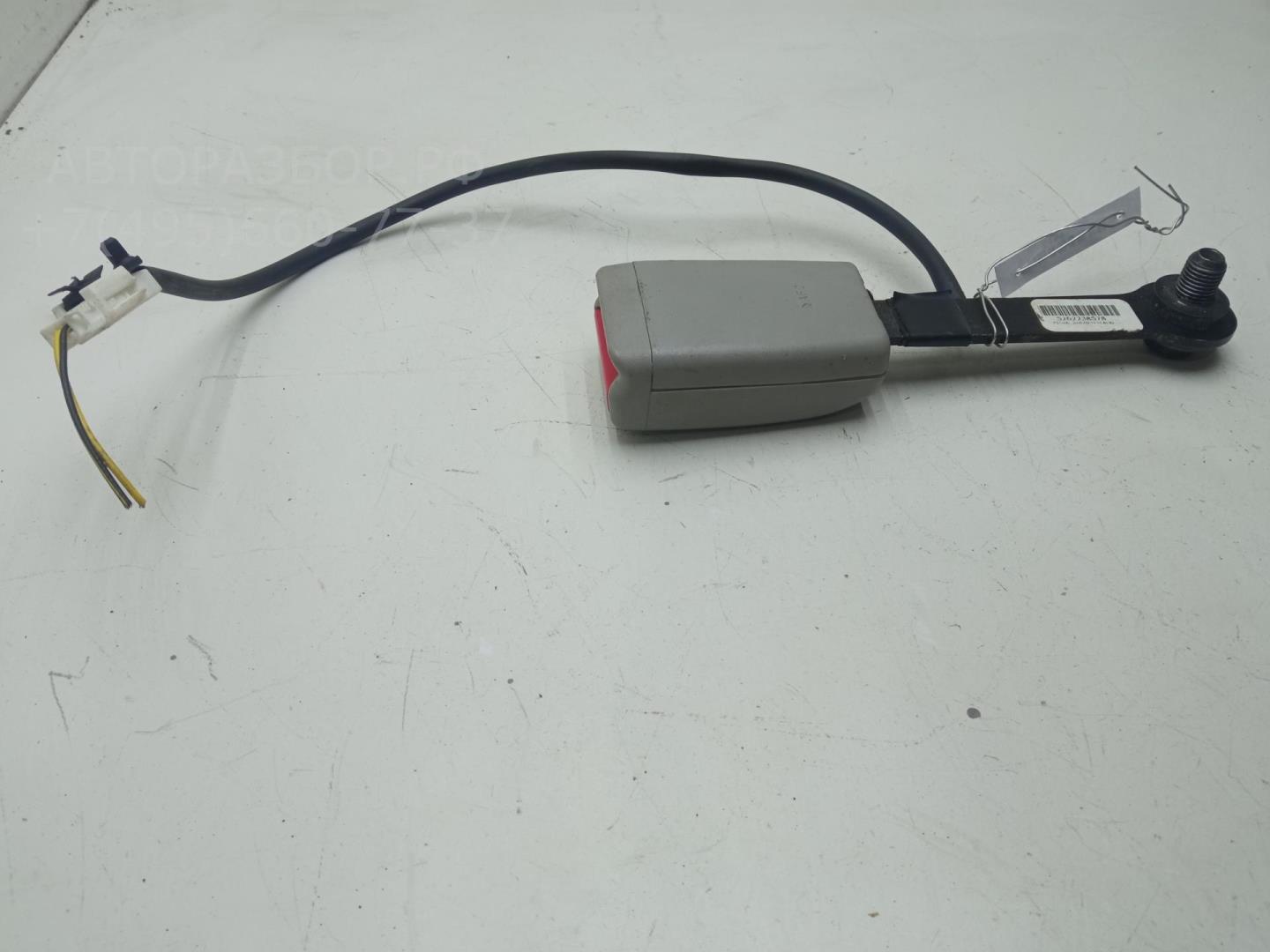 Ответная часть ремня безопасности