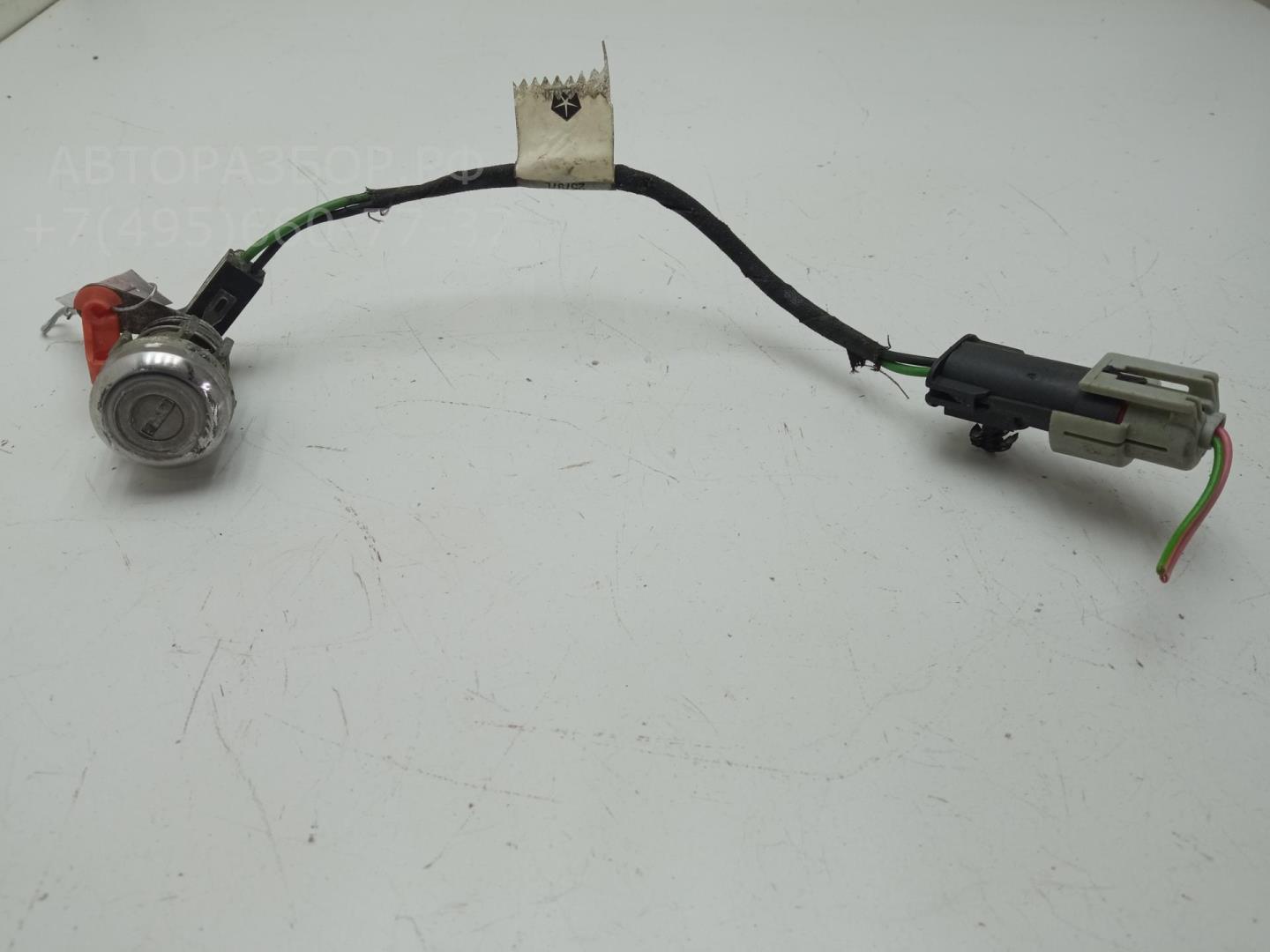 Вставка замка двери