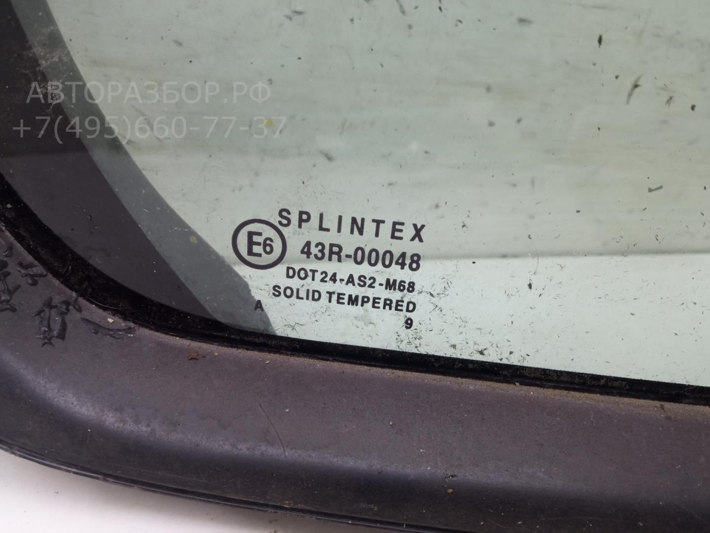 Стекло двери задней правой (форточка)