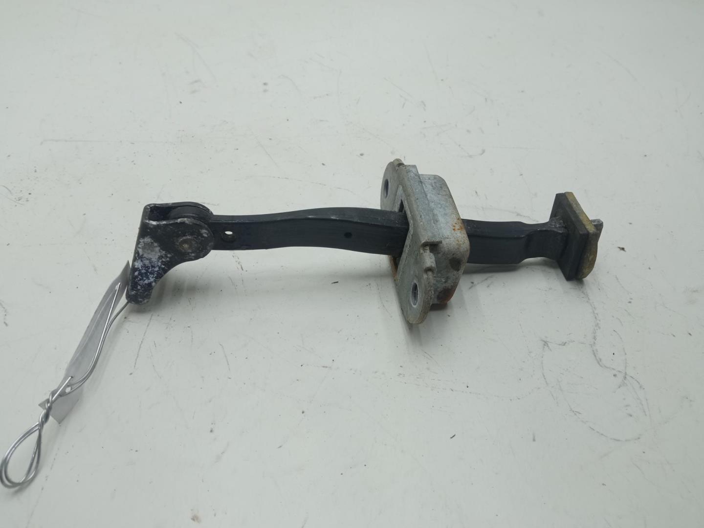 Ограничитель двери