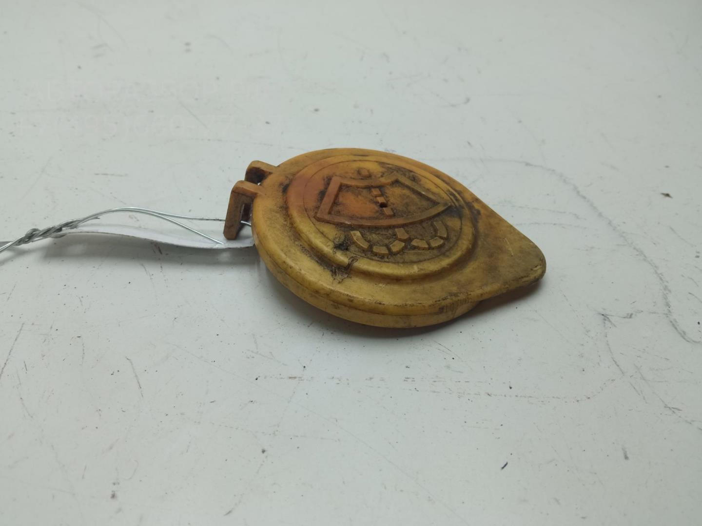 Крышка бачка омывателя