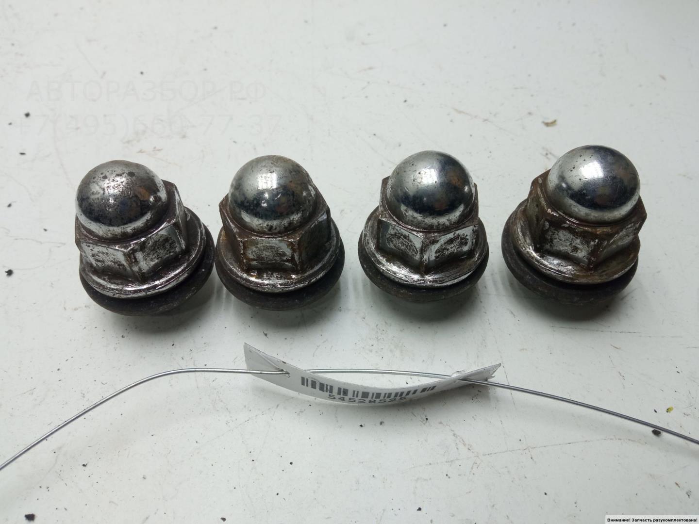 Болт колесный