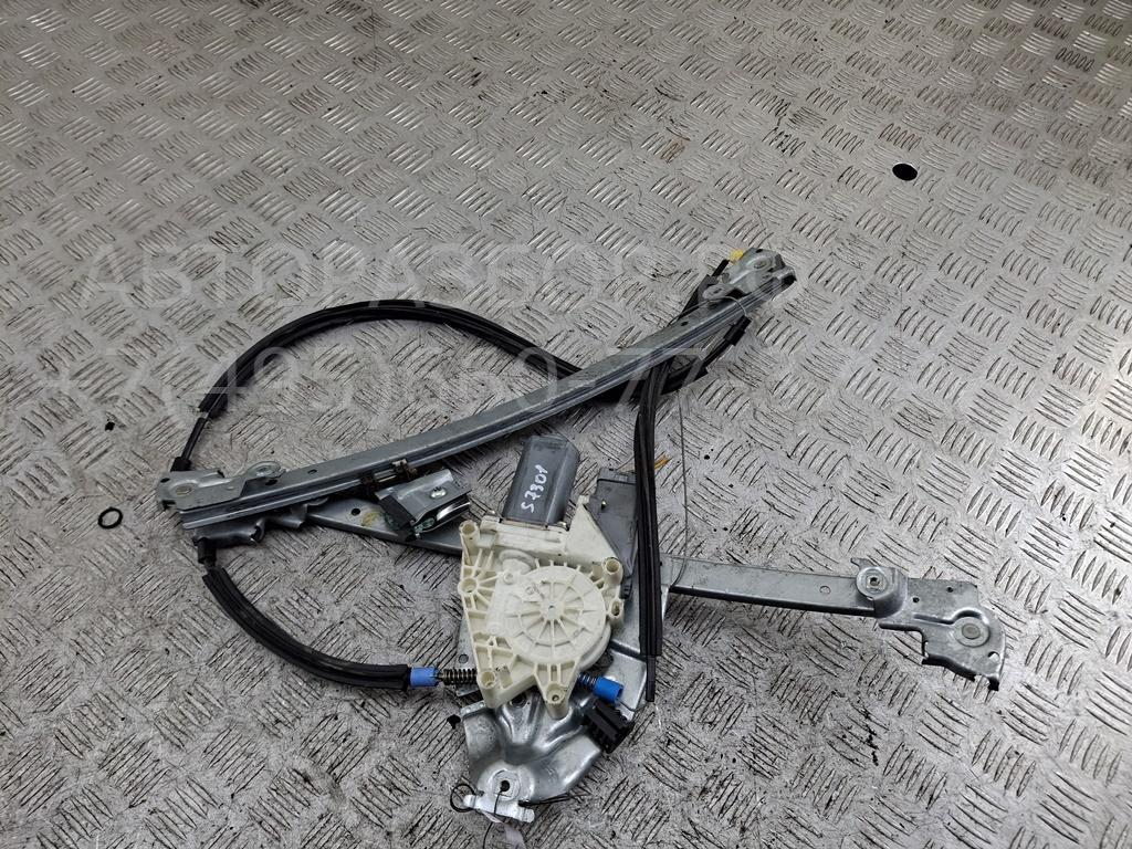 Стеклоподъемник электр. передний правый