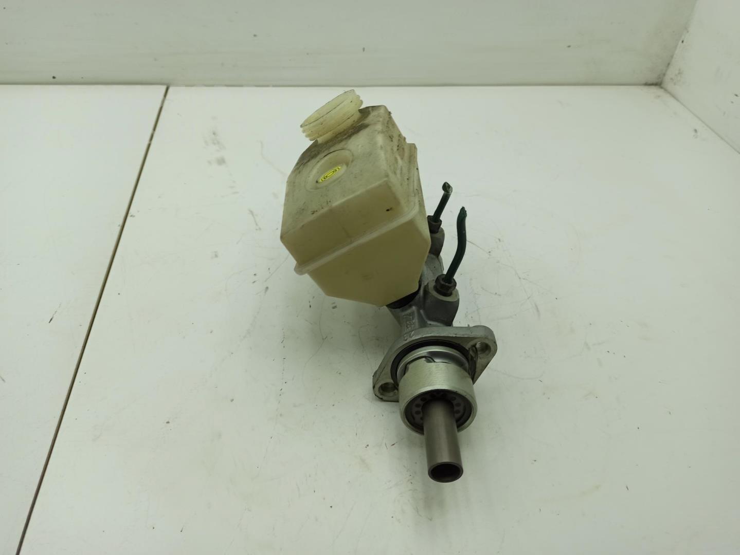 Цилиндр тормозной главный