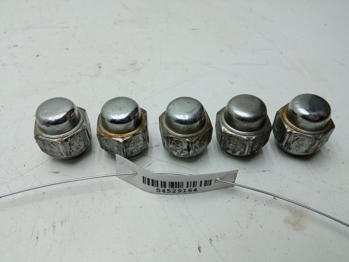 Болт колесный