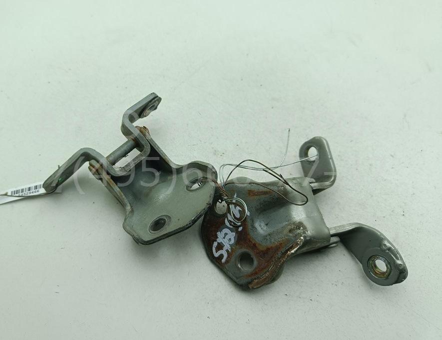 Петля двери