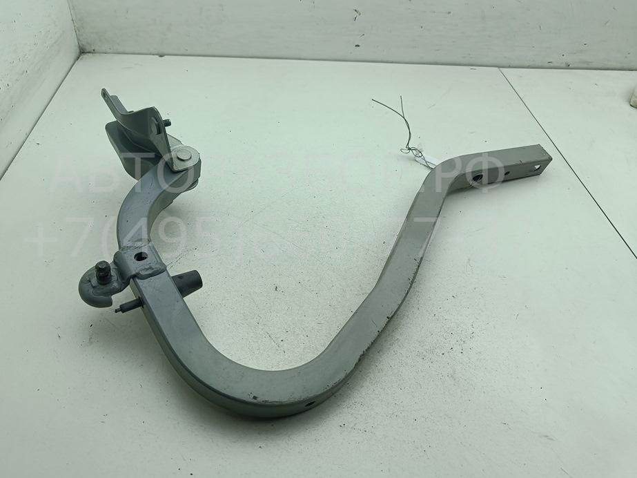 Петля крышки багажника