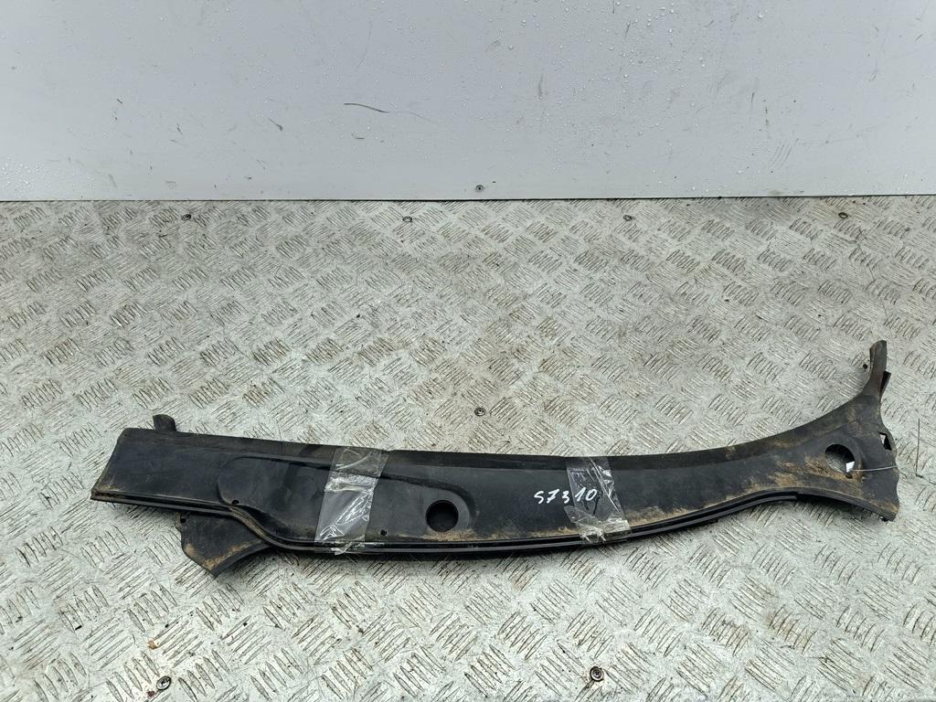 Решетка стеклоочистителей (Жабо)