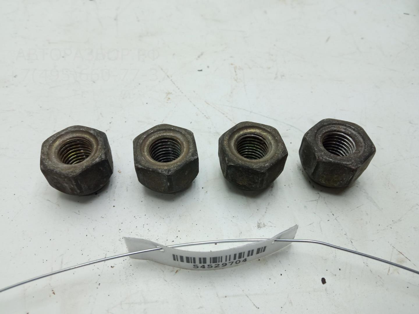 Болт колесный