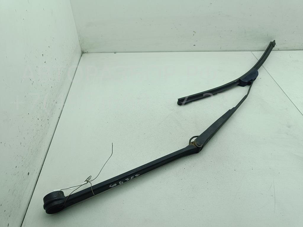 Поводок стеклоочистителя передний правый