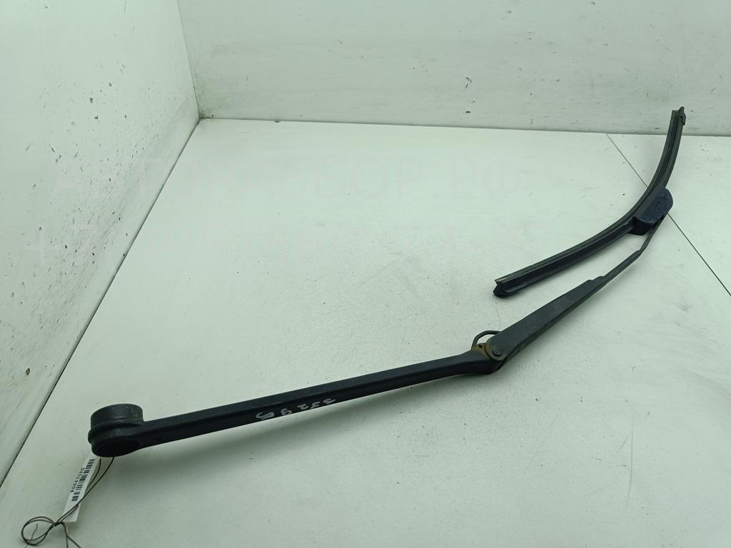 Поводок стеклоочистителя передний правый