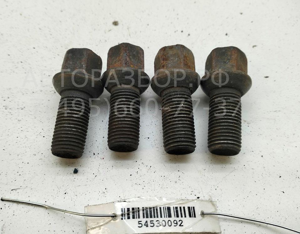 Болт колесный