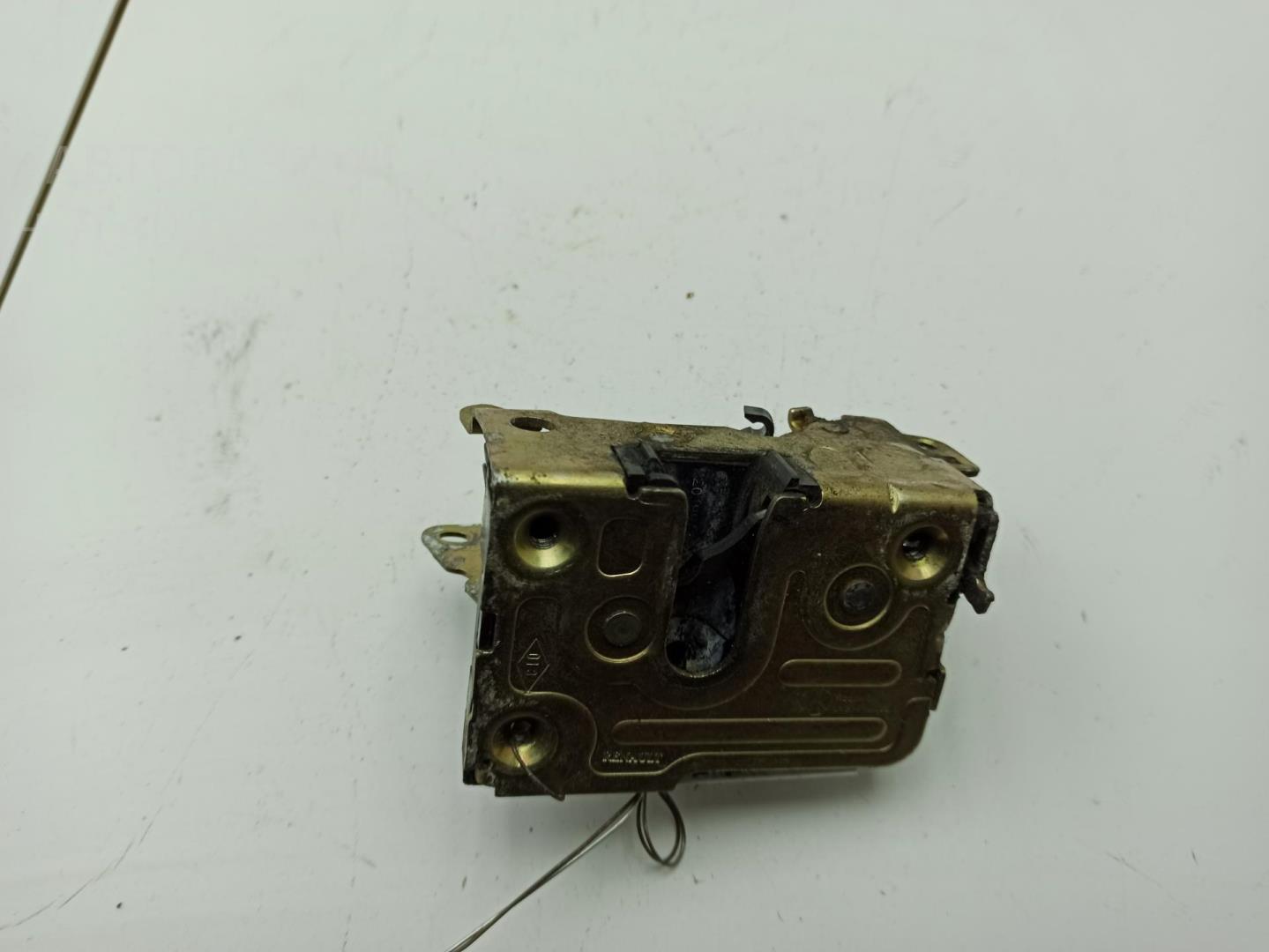 Замок двери задней правой