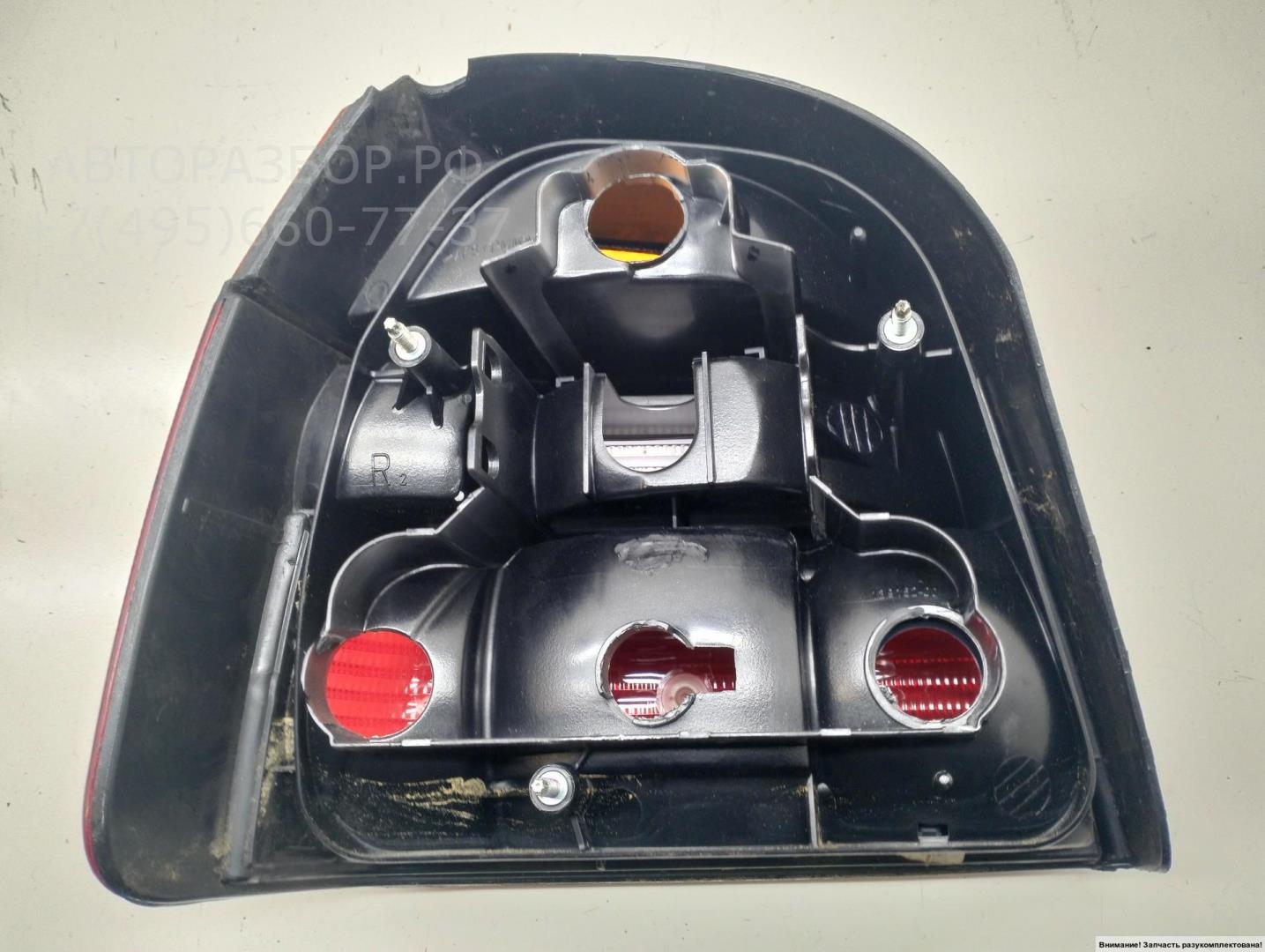 Фонарь задний правый