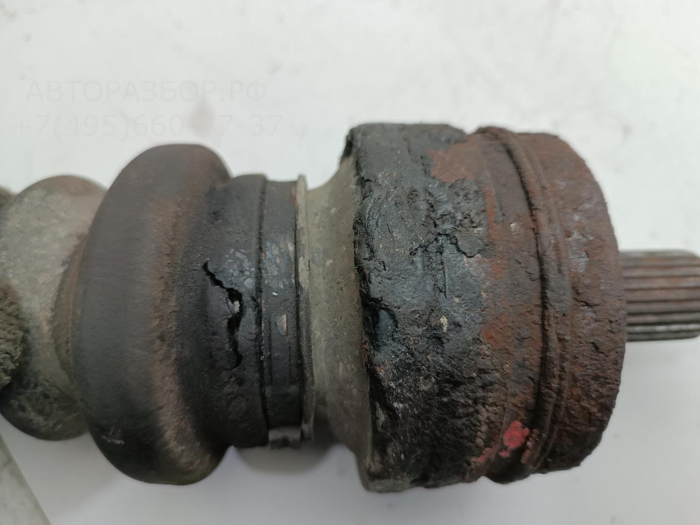 Полуось задняя